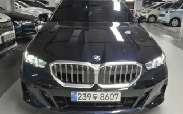 인천중고차 5시리즈 (G60) 530i xDrive 매물 사진 3 - 2025/02 7,040km